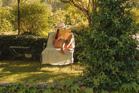 Que faire après un coup de soleil ? Nos astuces pour apaiser et soigner votre peau.